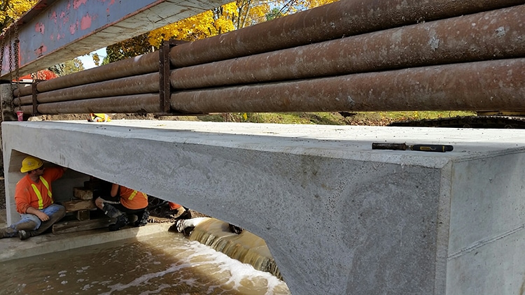 Culvert Bradley Creek Aylmer Coldstream Concrete heavy precast
